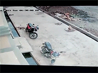 Bé gái sống sót thần kỳ sau khi ngã từ ban công tầng 3 xuống đất