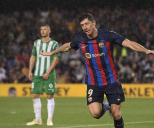 Barca tiến gần ngai vàng sau chiến thắng vùi dập
