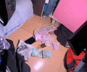Đậu ôtô ven đường, tá hỏa phát hiện bị mất dây chuyền vàng 400 triệu đồng
