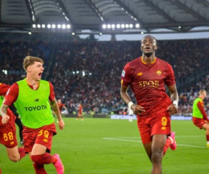 Roma - AC Milan: 3 phút bù giờ điên rồ
