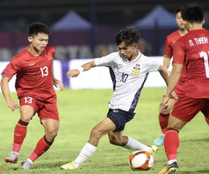 Độc lạ SEA Games: Trận mở màn Việt Nam - Lào gặp sự cố khó đỡ