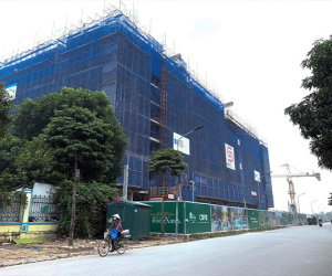 Lo dự án 'đắp chiếu', người mua e ngại chung cư đang xây