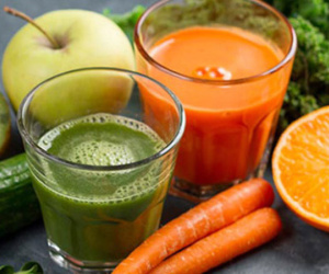 Bác sĩ cảnh báo nguy cơ nhiễm ký sinh trùng do uống nước ép rau củ