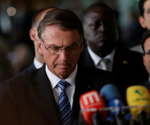 Cảnh sát khám xét nhà cựu tổng thống Brazil Jair Bolsonaro