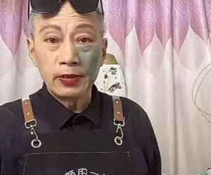 Cụ ông U80 livestream bán mỹ phẩm kiếm tiền chữa bệnh cho cháu ngoại dù chỉ có mấy chục người xem