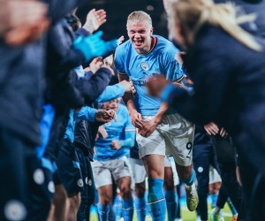 Haaland tiết lộ bị… đánh bầm lưng vì hàng rào danh dự của Man City