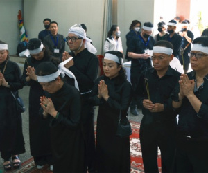 NSƯT Hồng Đức 'Cảnh sát hình sự' nhắm mắt, xuôi tay khi đang được vợ cho ăn yến