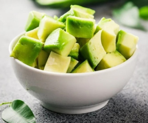 Lợi ích của việc ăn quả bơ hằng ngày