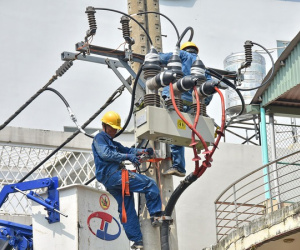 Giá điện tăng, EVN vẫn than khó