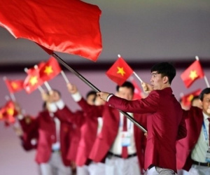 Kình ngư Huy Hoàng nhận vinh dự lớn tại Lễ khai mạc SEA Games 32