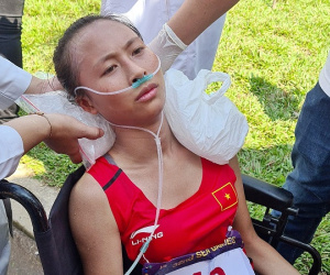 VĐV điền kinh Việt Nam từ chối xe cứu thương, quyết về đích dù sốc nhiệt trên đường chạy marathon SEA Games 32