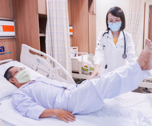 CẢNH BÁO: Người đàn ông đột quỵ vì làm điều này khi vừa đi ngoài trời nắng về
