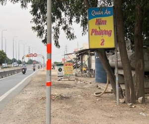 Hỗn chiến vì tiền 'bo' cho nữ tiếp viên, một người bị chém tử vong