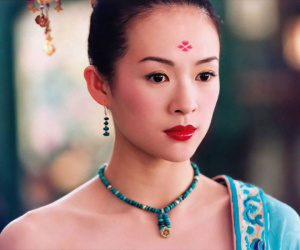 Xinh đẹp, tài năng và nổi tiếng, vì sao Chương Tử Di chấp nhận từ bỏ trai trẻ để kết hôn với người đàn ông có con riêng?