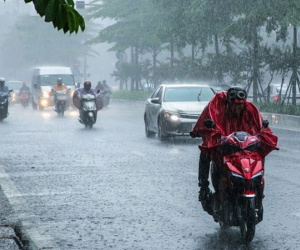 Dự báo thời tiết ngày 9/5: Nhiều vùng trên cả nước tiếp tục đón mưa lớn, thời tiết Hà Nội dịu mát, nền nhiệt nhích nhẹ 2-3 độ