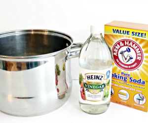 Cách đánh bay mọi vết bẩn ở đáy xoong nồi đơn giản mà hiệu quả