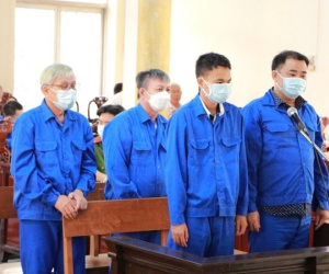 Tuyên án vụ 'chi 20 tỉ đồng điều chuyển ông Đinh Văn Nơi'