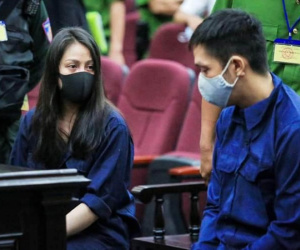 Tuyên án người cha cùng người tình hành hạ bé gái tới chết