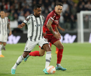 Juventus thoát thua Sevilla ở bán kết Europa League