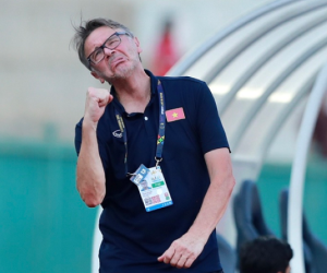 HLV Troussier: U22 Việt Nam nhận những bàn thua ngớ ngẩn, buồn cười và không đáng có