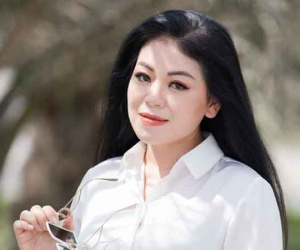 'Lùm xùm' Anh Thơ và các 'anh hùng bàn phím' sau cú sốc thần tượng