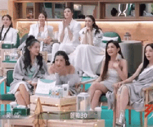 Chi Pu phản ứng thế nào khi đội của Amber thua mà fan Trung Quốc đặc biệt chú ý?
