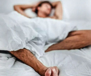Người đàn ông bị điện giật chết khi 'tự sướng' trong tư thế quái lạ, những sự thật phát hiện sau đó còn choáng váng hơn