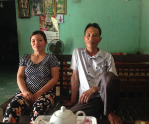 Cuộc sống của người phụ nữ từng nhặt được 11 cây vàng ở bãi rác giờ ra sao?