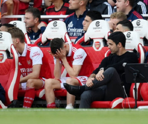 Địa chấn tại Emirates, Arsenal 'treo cờ trắng' đầu hàng Man City
