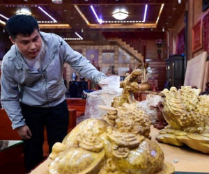 Mục sở thị làng đồ gỗ Đồng Kỵ: Kiểu dáng lỗi thời, giá bán 'chát'
