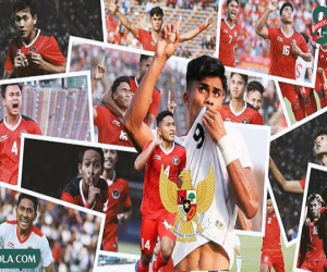U22 Indonesia 'chơi lớn', tổ chức diễu hành ăn mừng tấm HCV SEA Games 32