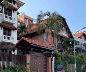 Ồ ạt rao bán nhà đất hàng trăm tỷ giữa lúc thị trường 'đóng băng'