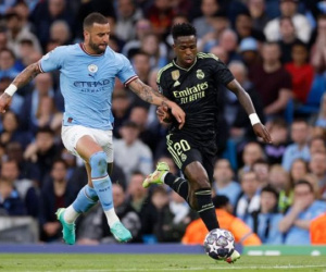Kyle Walker mỉa mai cay đắng: 'Real không có phương án B ngoài Vinicius à?'