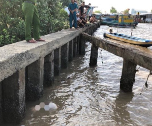 Đau lòng phát hiện thi thể thiếu nữ 15 tuổi dạt vào bờ biển, nghe gia cảnh càng thêm xót xa