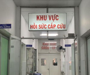 Không có thuốc giải, 3 người ngộ độc botulium ở TP HCM chỉ còn biết... thở máy