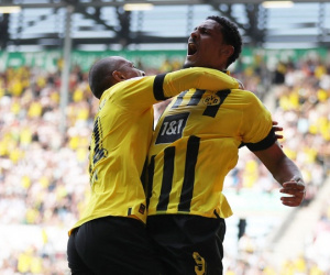 Dortmund chiếm ngôi đầu của Bayern Munich, nắm quyền tự quyết chức vô địch Bundesliga