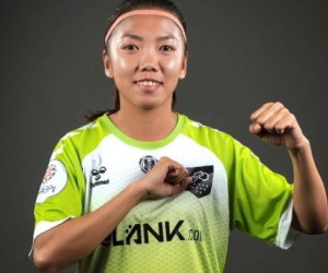 Lank FC giữ chân Huỳnh Như, tăng lương lên gấp đôi?