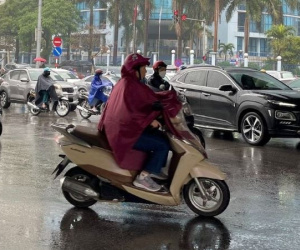 Thời tiết Hà Nội 3 ngày tới: Nắng gay gắt rồi mưa giông, nhiệt độ giảm mạnh