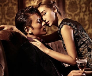Hai người đàn bà tìm đến nhà tố tội, chồng tôi lòi chuyện ngoại tình 'bắt cá 3 tay'