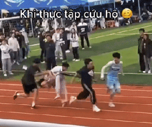 Sinh viên thực tập chạy tiếp sức để cứu hộ nạn nhân, dân tình xem xong liền năn nỉ: Đừng cứu nữa được không?
