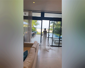 Sở hữu vóc dáng miễn chê, bà xã Bùi Tiến Dũng tự tin catwalk 'độc quyền' cho chồng xem