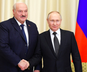 Nga mắng Mỹ ‘đạo đức giả’ khi chỉ trích việc đưa vũ khí hạt nhân chiến thuật sang Belarus