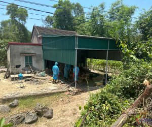 Vụ thi thể 2 mẹ con phân hủy tại nhà riêng: Người mẹ nghi đã chết 1 tháng