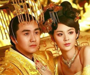 Dan díu với anh rể khiến chị gái chết tức tưởi, Hoàng hậu lại 'ân ái' với kẻ thù và nhận kết cục bi thảm