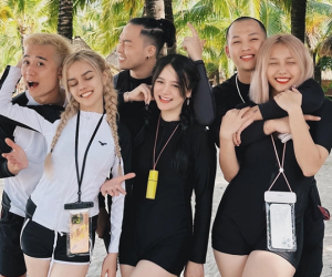 Thêm 1 cặp đôi nổi tiếng rời 'team' Thủng Long Family