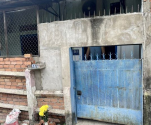 Bàng hoàng phát hiện người đàn ông mặt tím tái, tử vong trong tư thế treo cổ trước cửa nhà