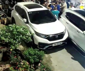 Clip: Nam tài xế bị đánh vỡ xương hốc mắt sau va chạm giao thông