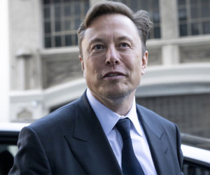 Máy bay của tỉ phú Elon Musk đến Bắc Kinh