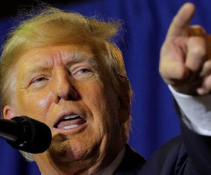 Ông Donald Trump tuyên chiến với luật 'sinh ở Mỹ là có quốc tịch Mỹ'