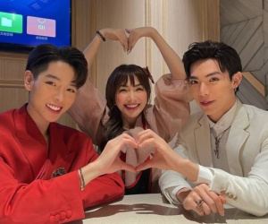 Đức Phúc 'dìm hàng' Hòa Minzy nhân dịp sinh nhật chị cả nhóm Hoa Dâm Bụt